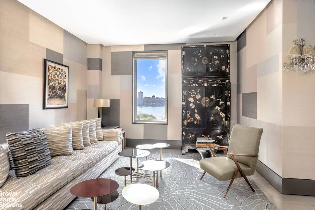 ICONIC WEST END AVE AD100 DESIGNER DUPLEX An extraordinary offering of an AD100 designer, high floor duplex boasting approximately 4, 300 SF of brilliantly designed interior space in a handsome, ...