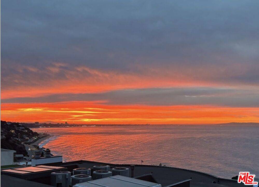 18254 Wakecrest Dr Malibu LA