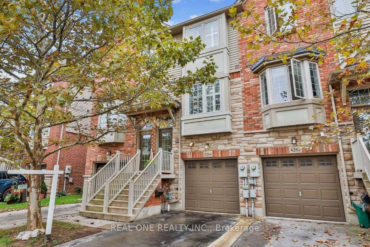 Spacious 2 1 bed, 1. 5 bath townhouse in Nelson High School zone !