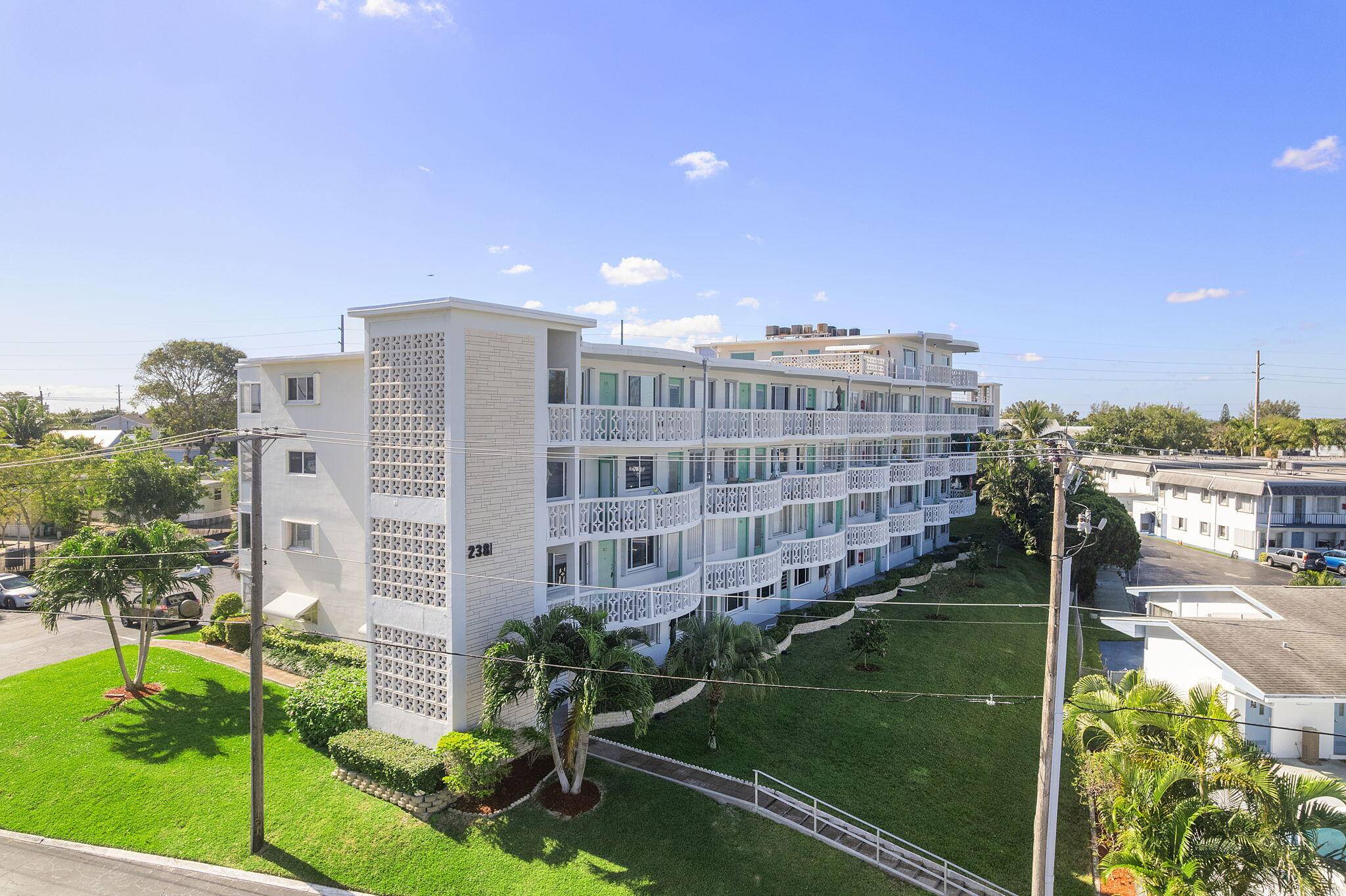 This charming 2 bedroom, 2 bath condo is clean, bright, and move in ready !