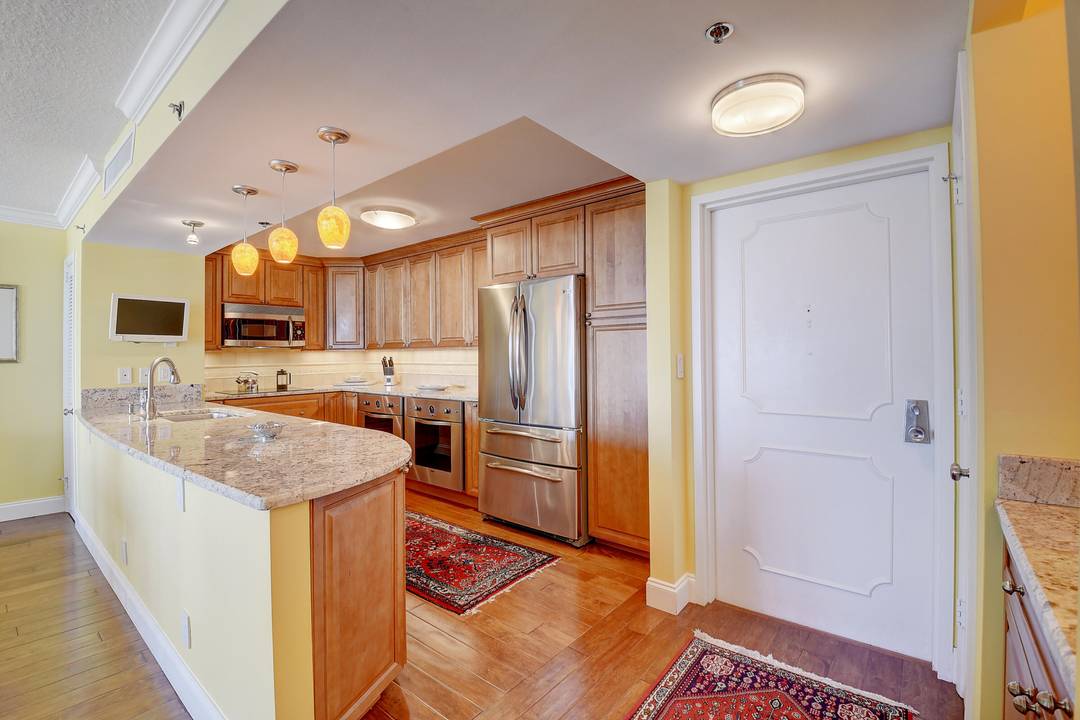 LOOK NO FURTHER, THIS RENOVATED AND FULLY FURNISHED SEASONAL RENTAL 3 6 MONTHS AT ABERDEEN ARMS AWAITS YOU WITH BREATHTAKING INTRACOASTAL MARINA OCEAN VIEWS !