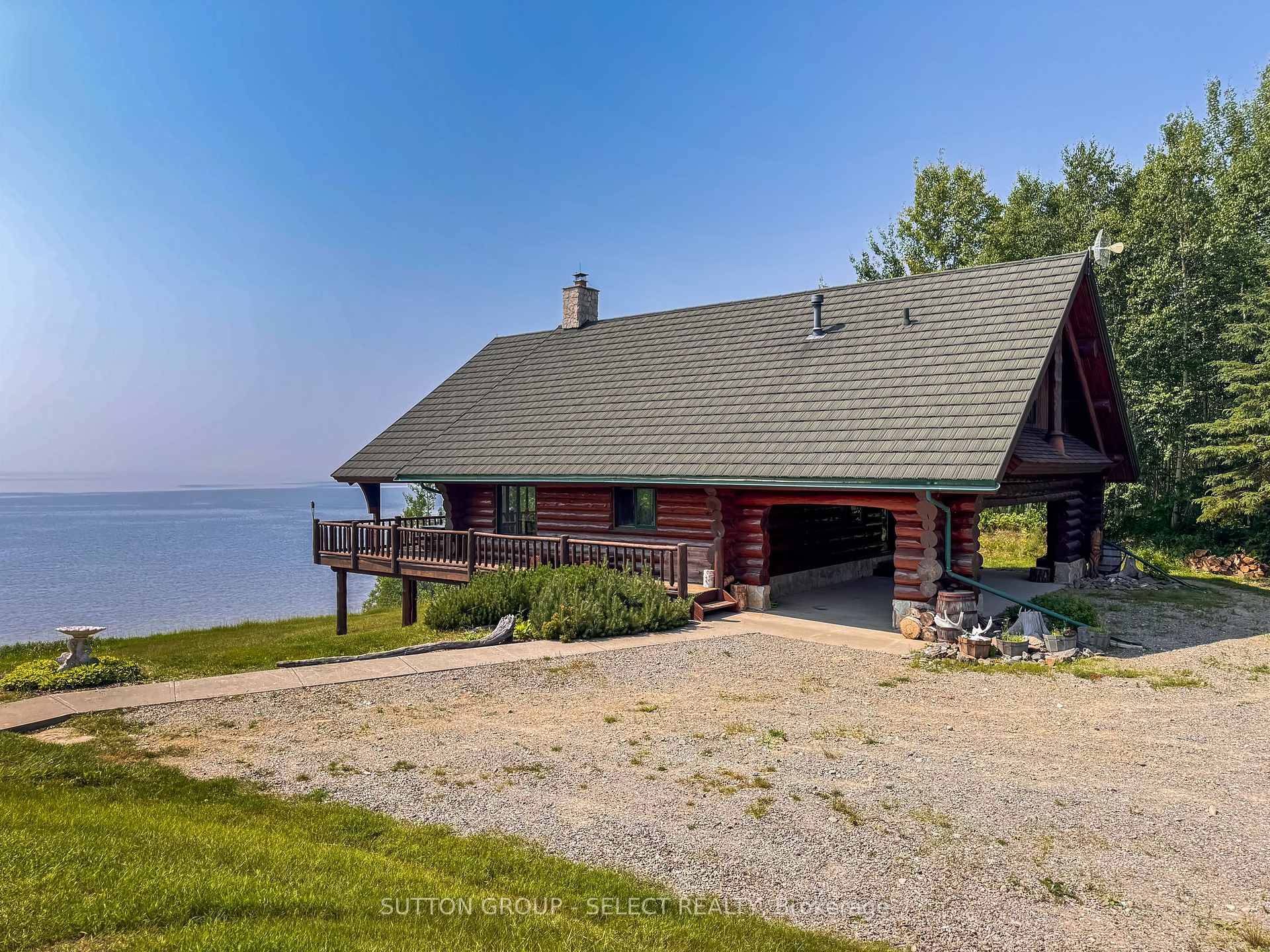 Seize the exceptional quality of life that comes with a luxury, off grid lifestyle surrounded by natures embrace.