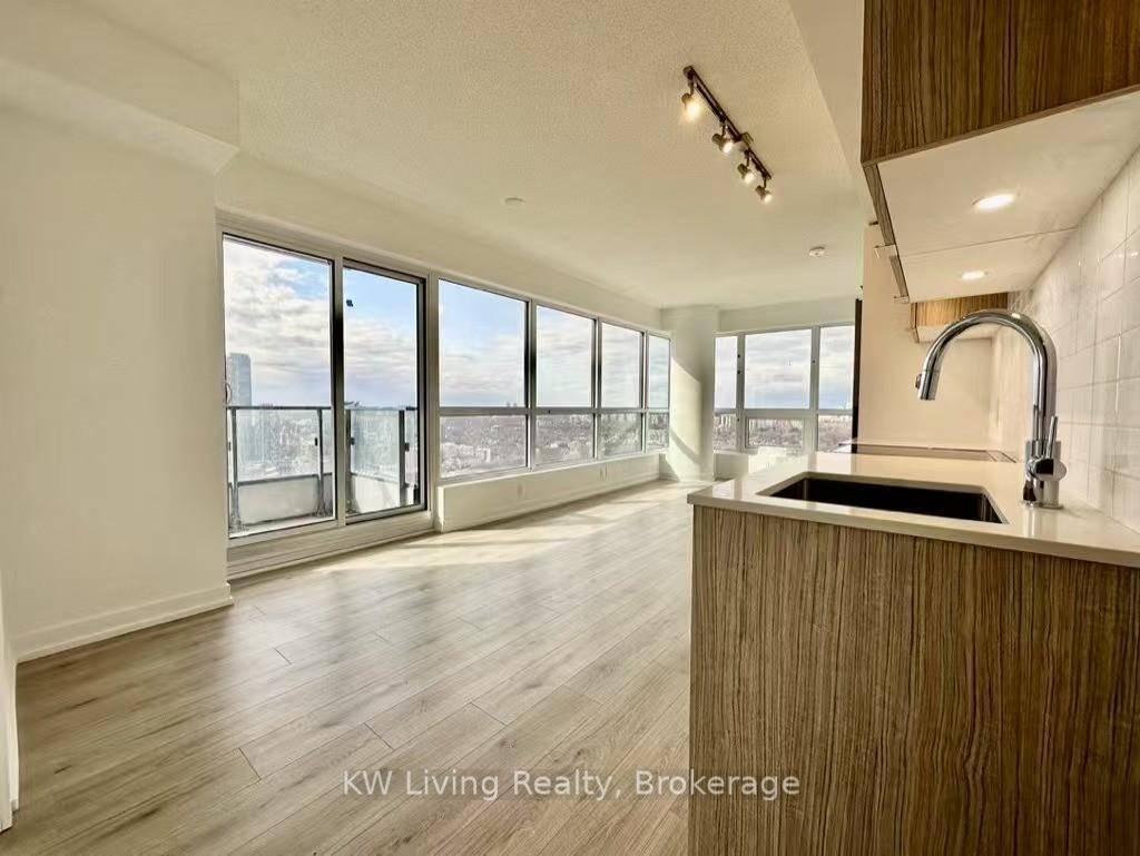 Great Opportunity ! Fantastic Corner unit with Unobstructed Views of the City.