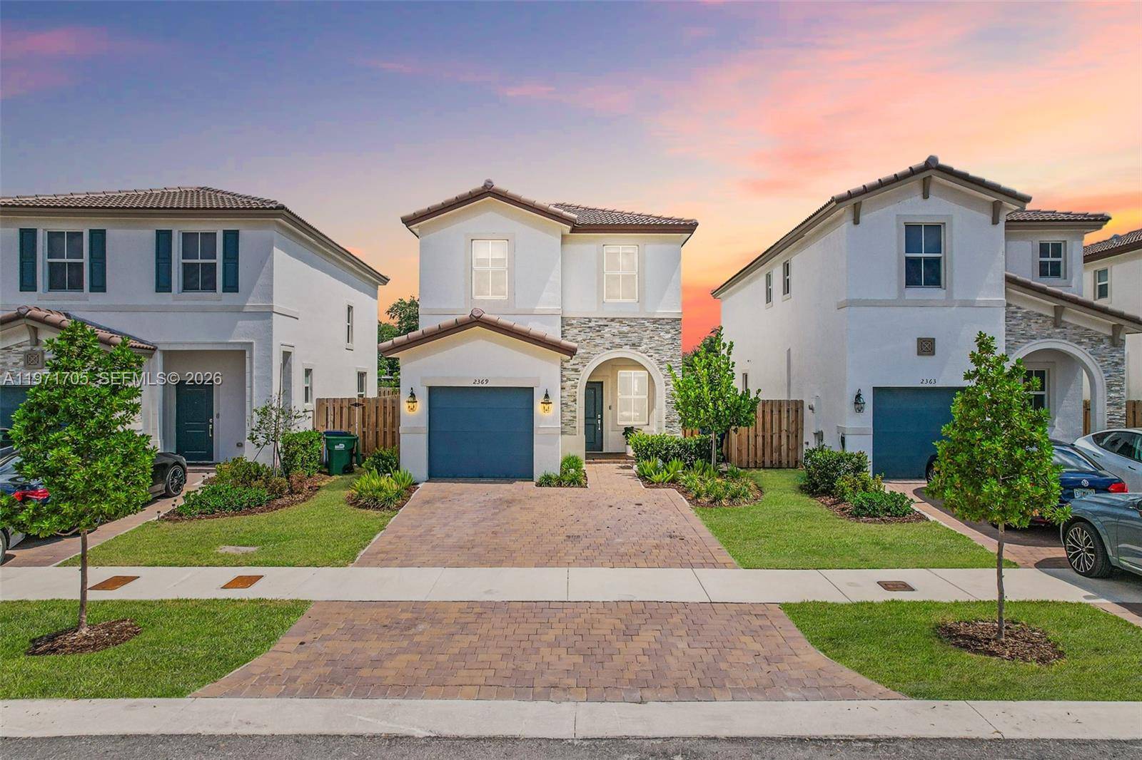 MUST TEXT IN ADVANCE FOR GUARD GATE ACCESS FOR OPEN !