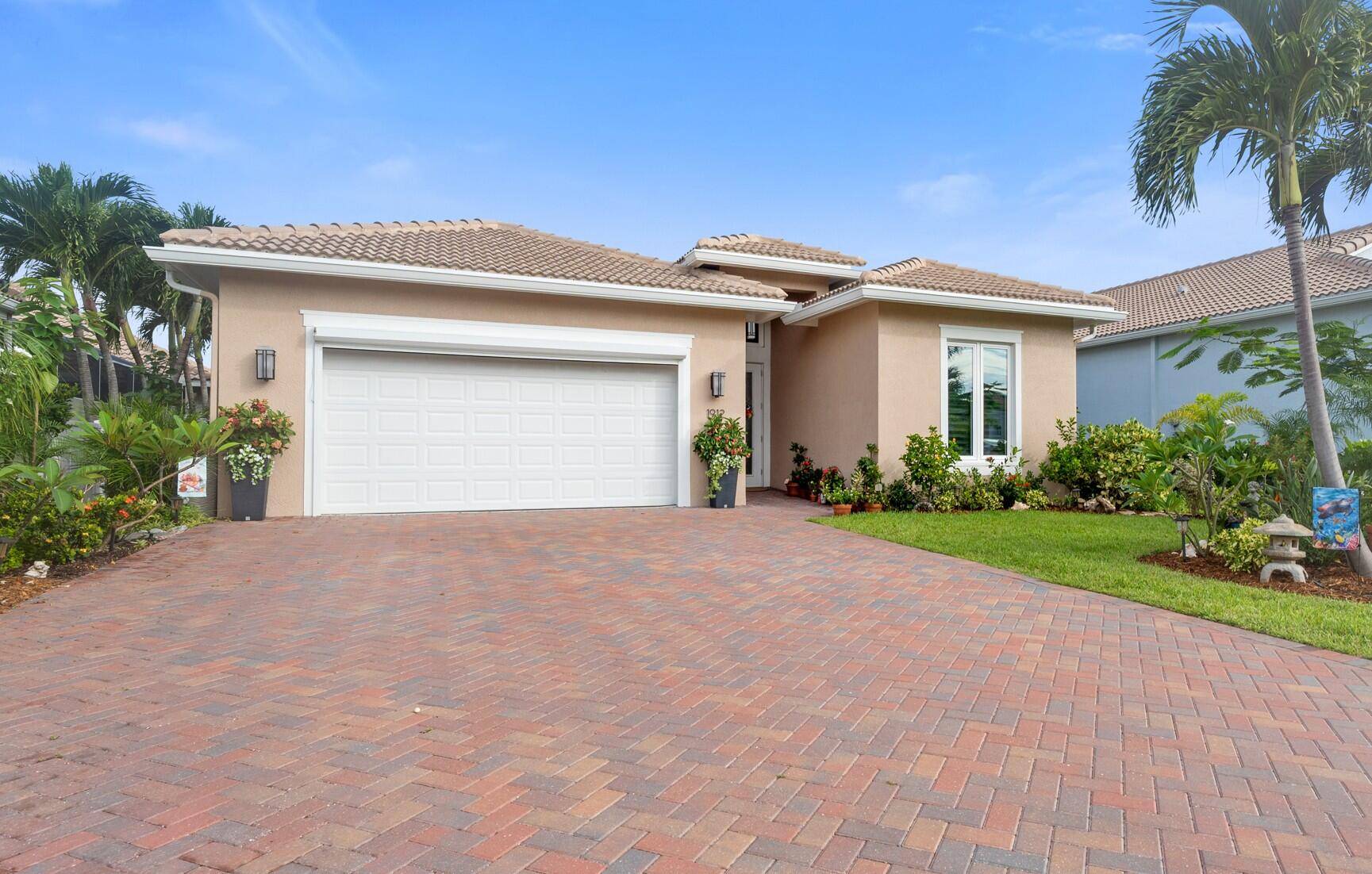 This exceptional, nearly new custom waterfront residence on Hutchinson Island offers all the modern features one would expect in a high quality home.