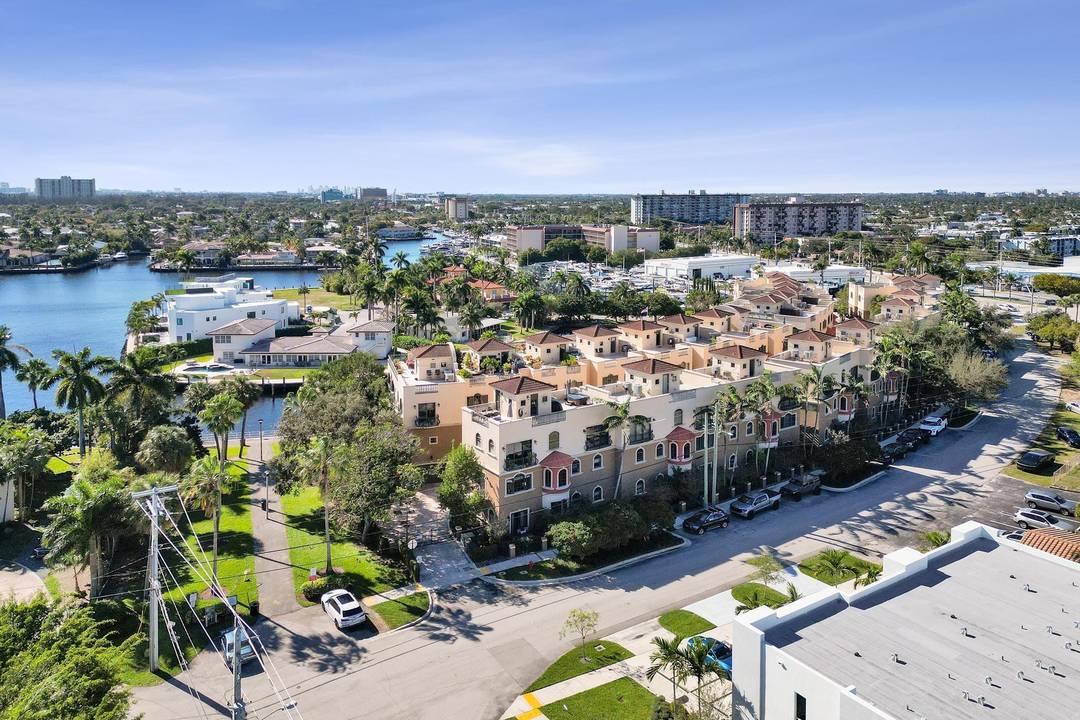 Designed for true boaters, this exceptional 3 bed 3.