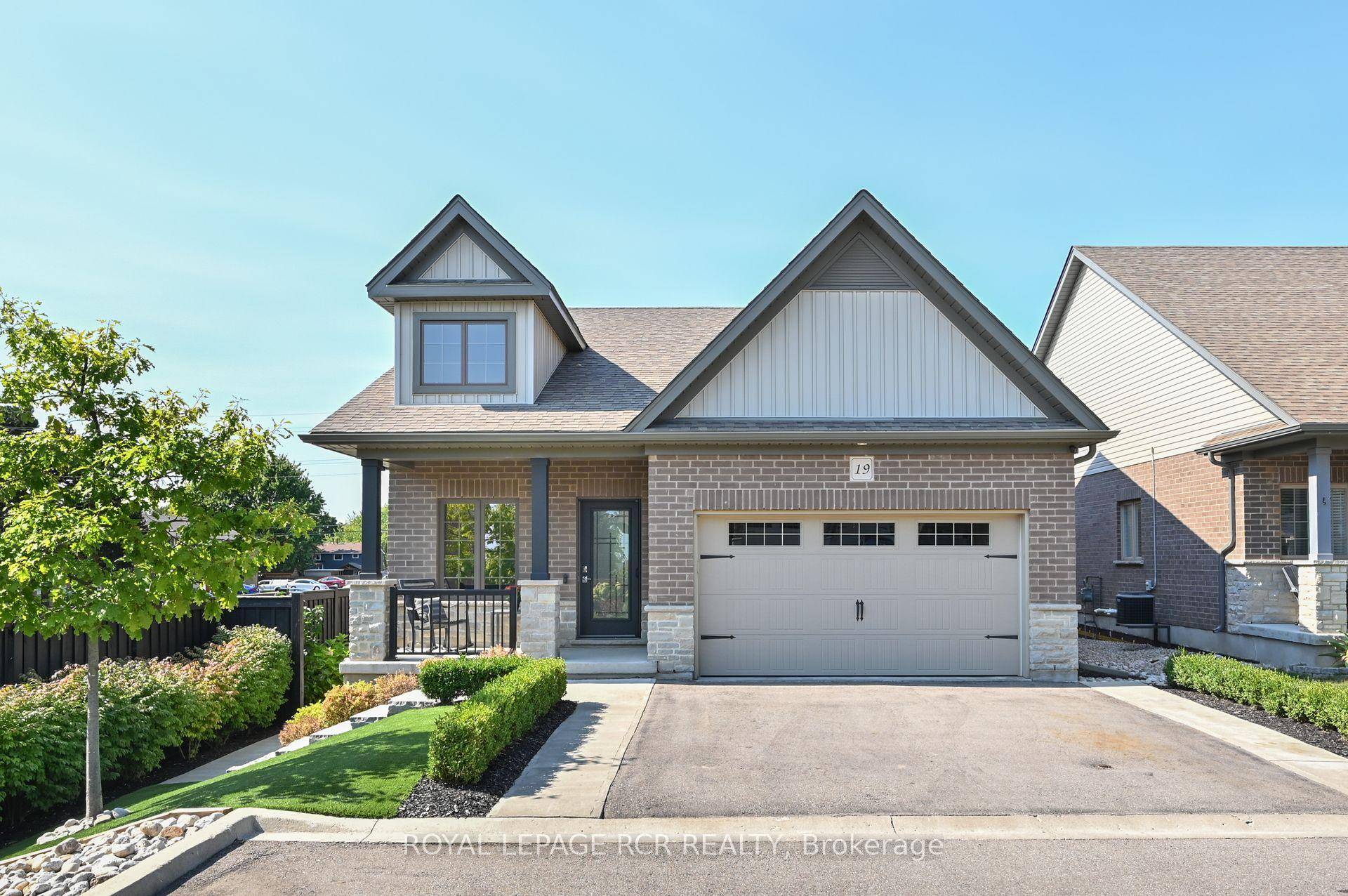 Look no further for luxurious living in the heart of Fergus !