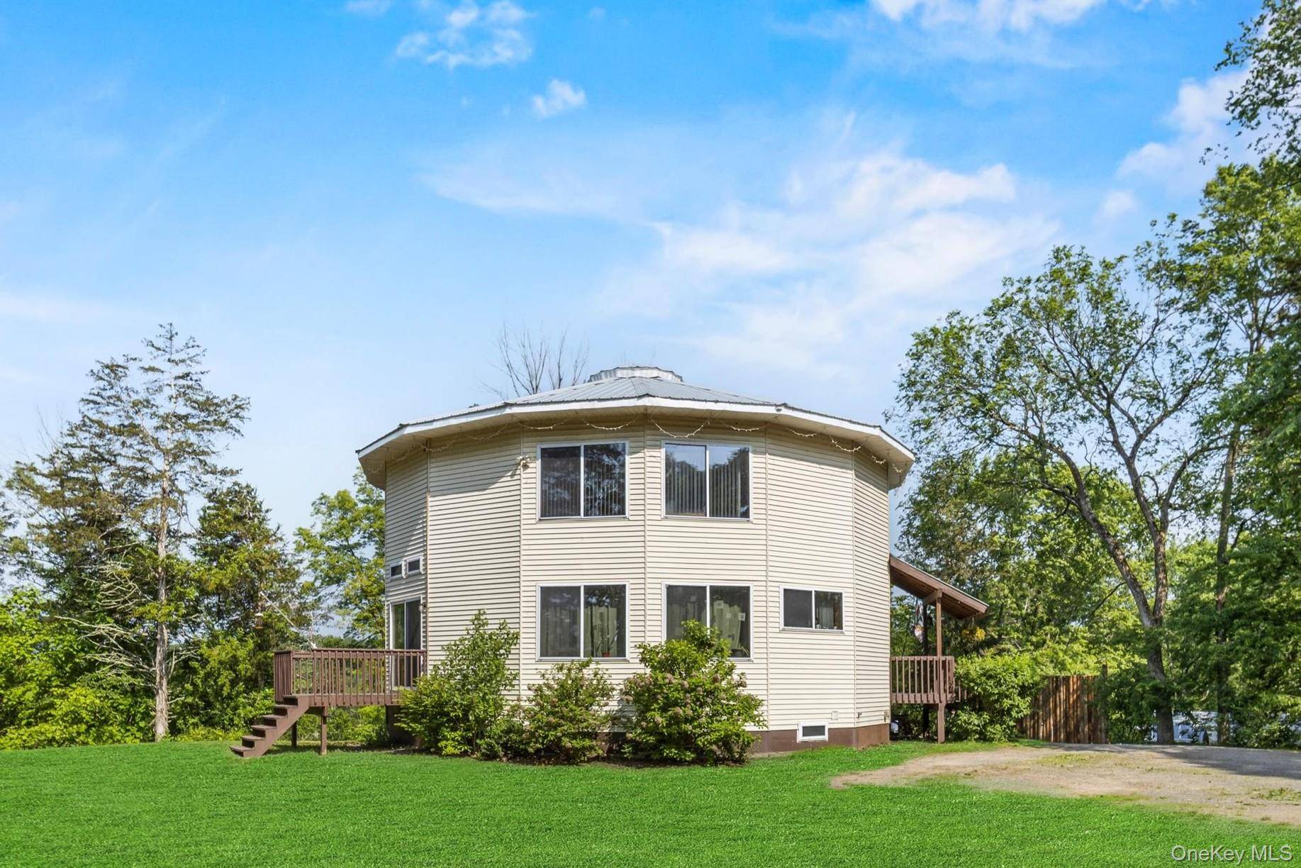 Welcome to your serene escape in the heart of the Hudson Valley !