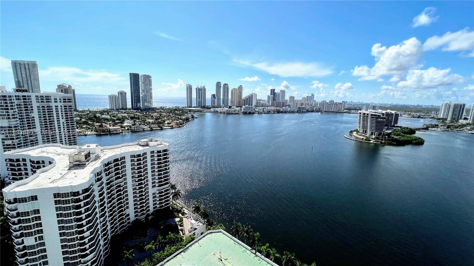 Welcome to Mystic Pointe 500 in Aventura !