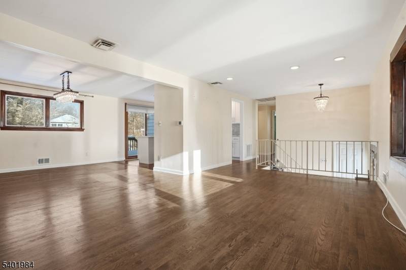 Beautiful 4 Bedroom, 2. 5 Bath Home in Desirable Collins Section of Livingston.