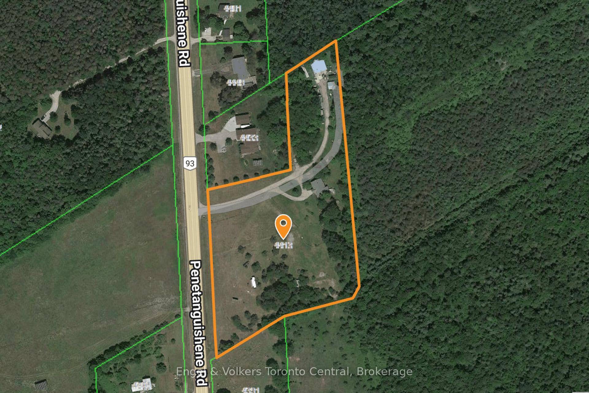 6 acres of prime property in Hillsdale on Penetanguishene Rd.
