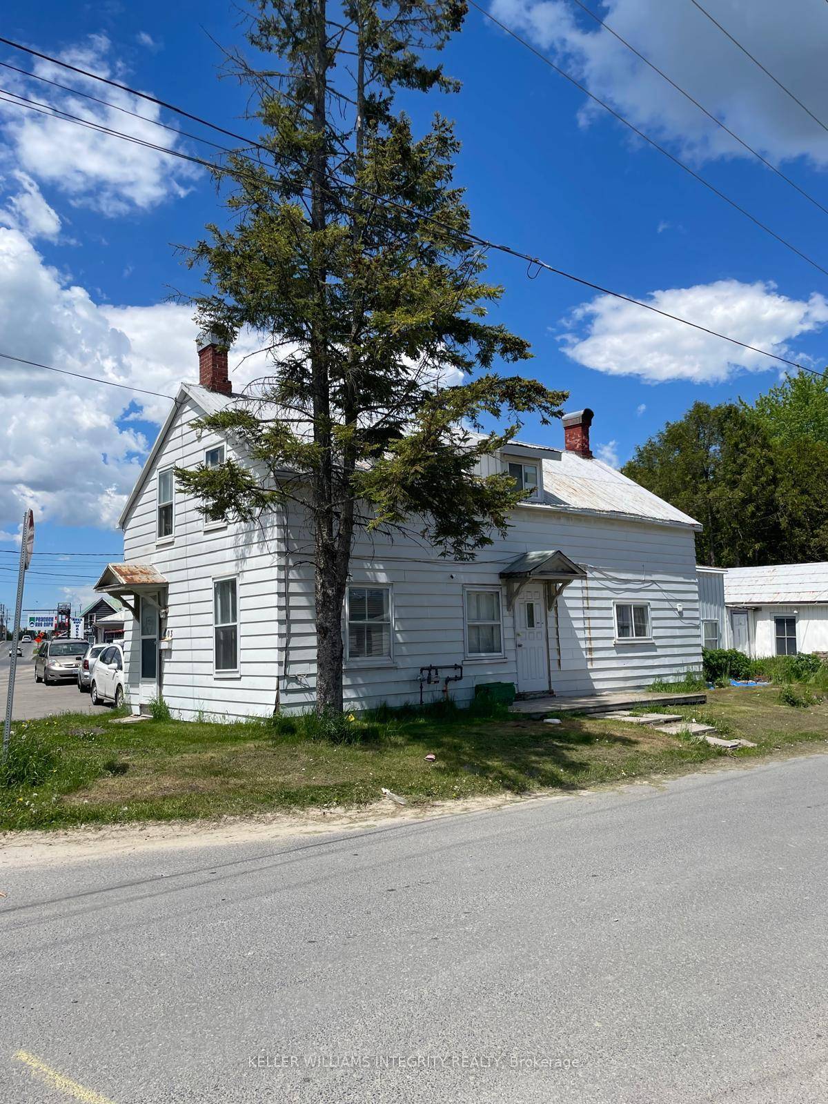 Unique Development Opportunity in the Heart of Kemptville !