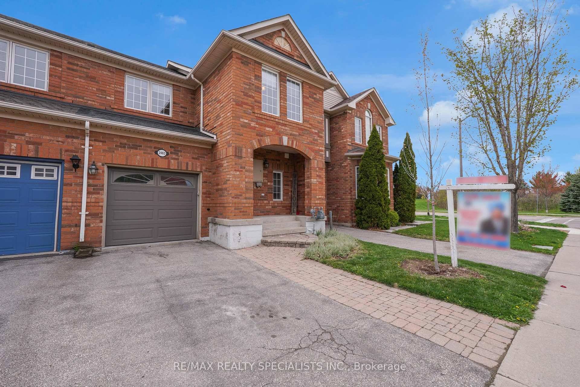 Stunning, Well Maintained Brick Exterior Freehold Townhouse In Desirable Family Friendly Neighborhood With Top Rated Schools !