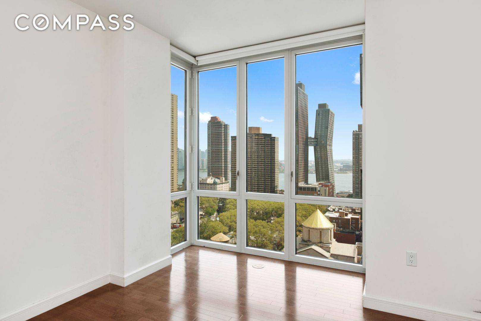 Experience breathtaking views from this expansive 1, 431 square foot 2 bedroom apartment.