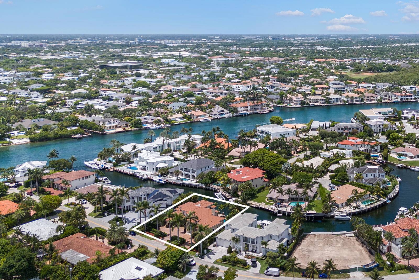 A Yachtsman's Paradise ! Experience the epitome of waterfront luxury with this highly coveted, meticulously maintained 6 bedroom, 7 bath traditional estate.