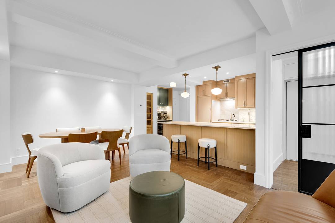 Rare perfection on Park Avenue is rarely this complete and thoughtfully designed !