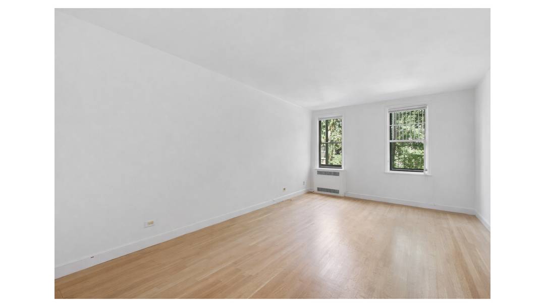 Bright, Renovated One Bedroom in the Heart of Turtle Bay Welcome to Residence 2H at 350 East 54th Street a spacious and recently renovated one bedroom offering a smart layout, ...