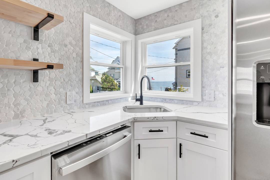 Back on Market Garage Added !