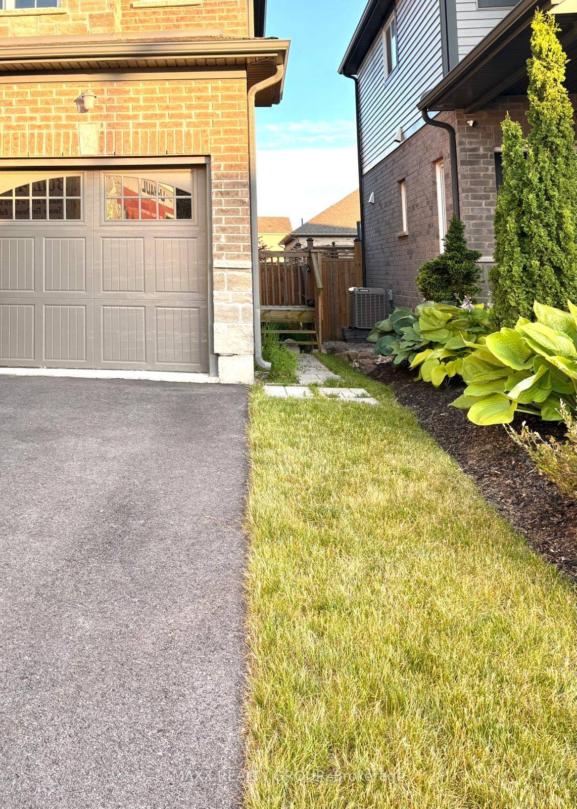 Welcome to this beautifully finished and upgraded basement apartment in the sought after Fernwood Estates community of Niagara Falls.