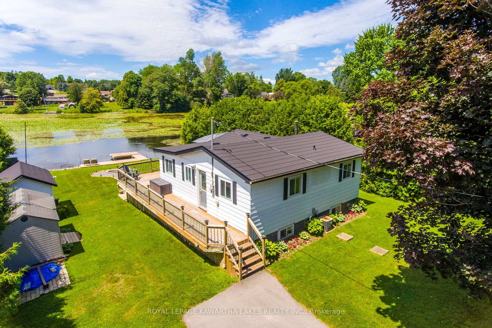 Direct Waterfront on the Trent Severn Waterway !