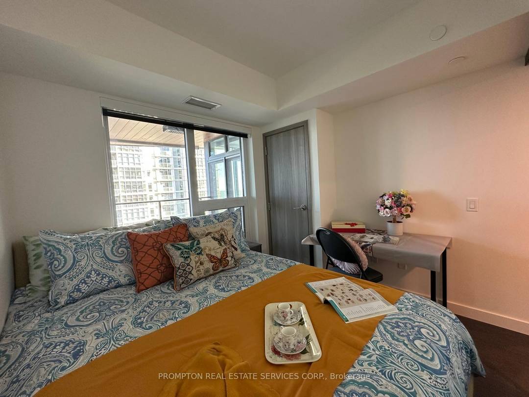 This is 3 bedroom unit, only one bedroom rental with a private bathroom.