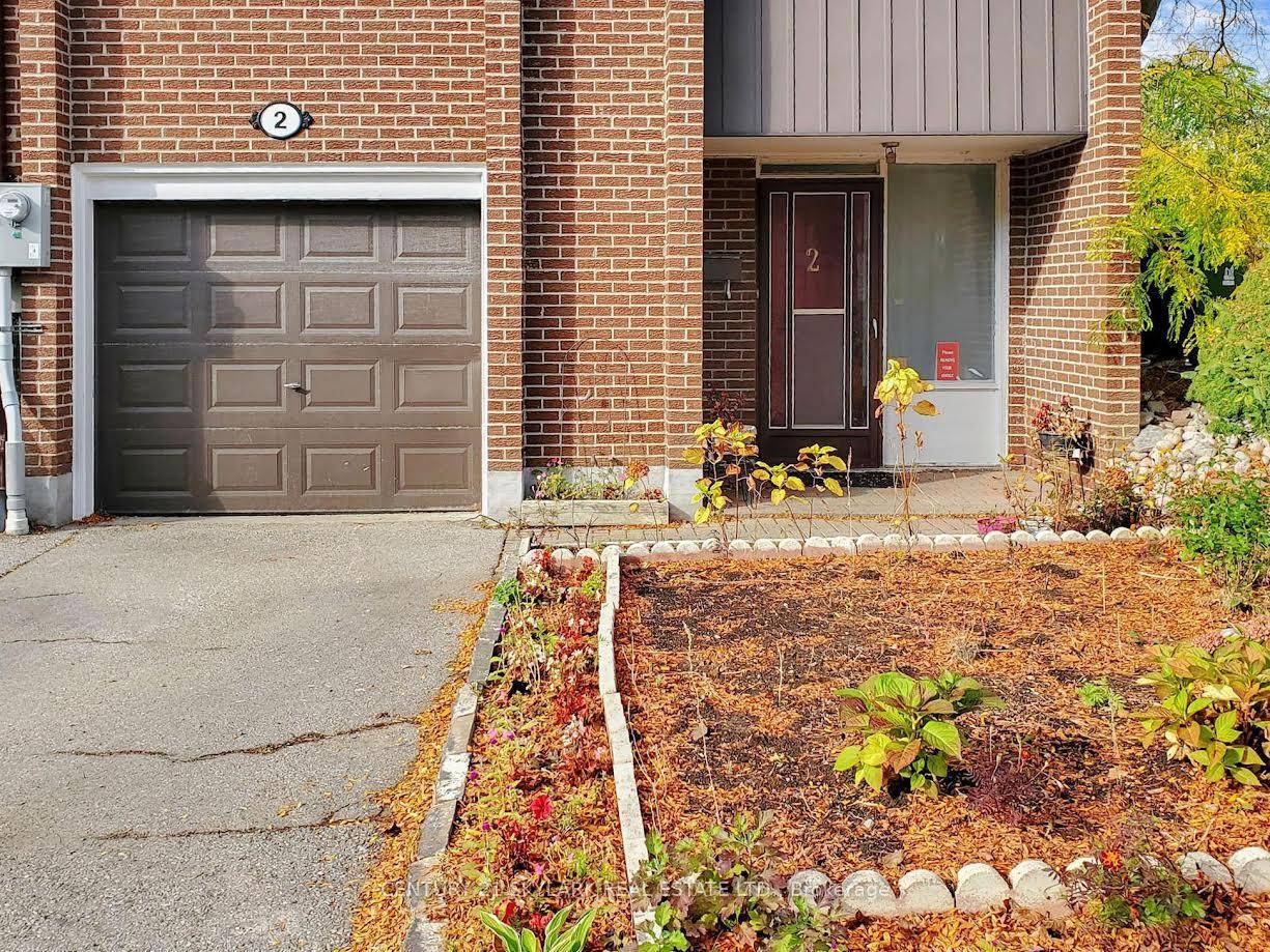 Welcome to 2 Dove Hawk Way a beautifully updated corner unit in a prime North York location !