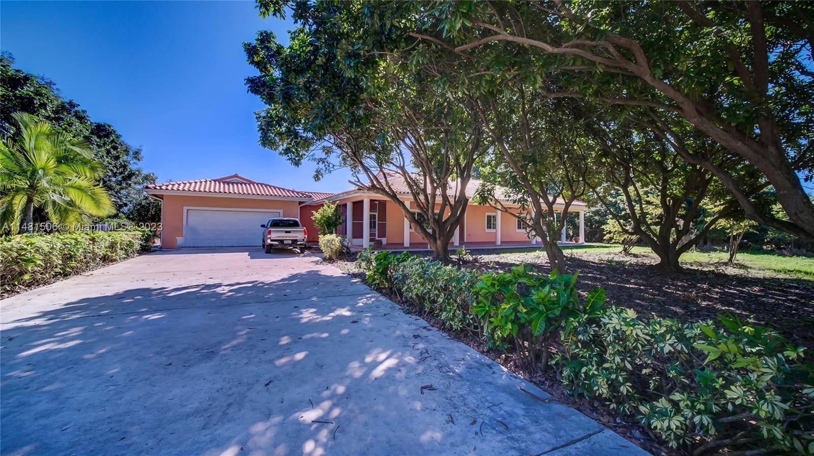 Live only approx. 15 minutes to the amazing Florida Keys on a portion of a 20 acre farm.