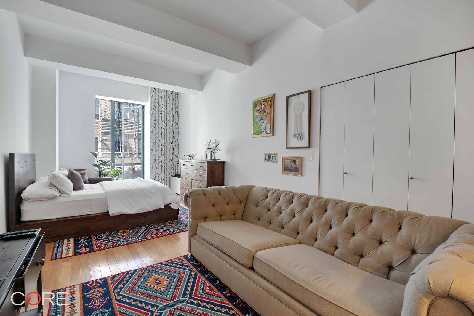 GREAT INVESTMENT TENANT WILLING TO STAY IN PLACE IF BUYER PURCHASES FOR INVESTMENT Nestled between the Freedom Tower and the Seaport, lives a piece of architecturally significant property that is ...