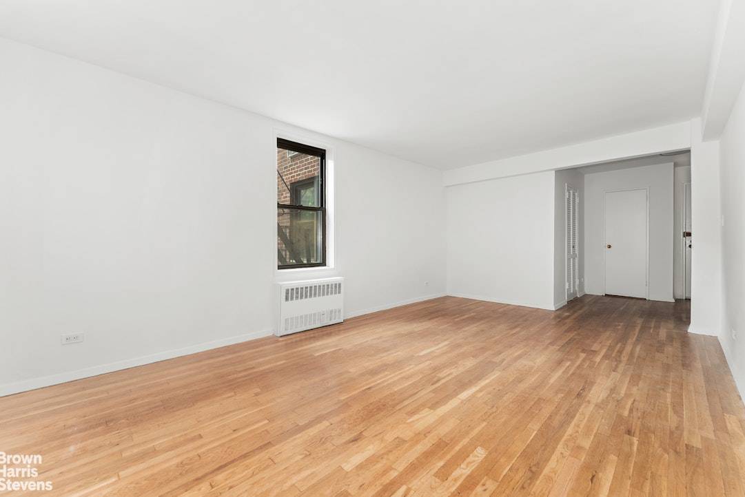 Don't miss this blank canvas Gramercy bargain, priced for a fast sale !