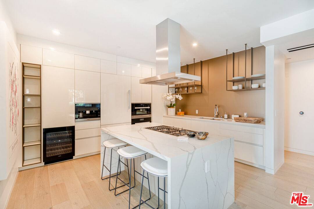 8600 Wilshire Blvd 4BR Beverly Grove La