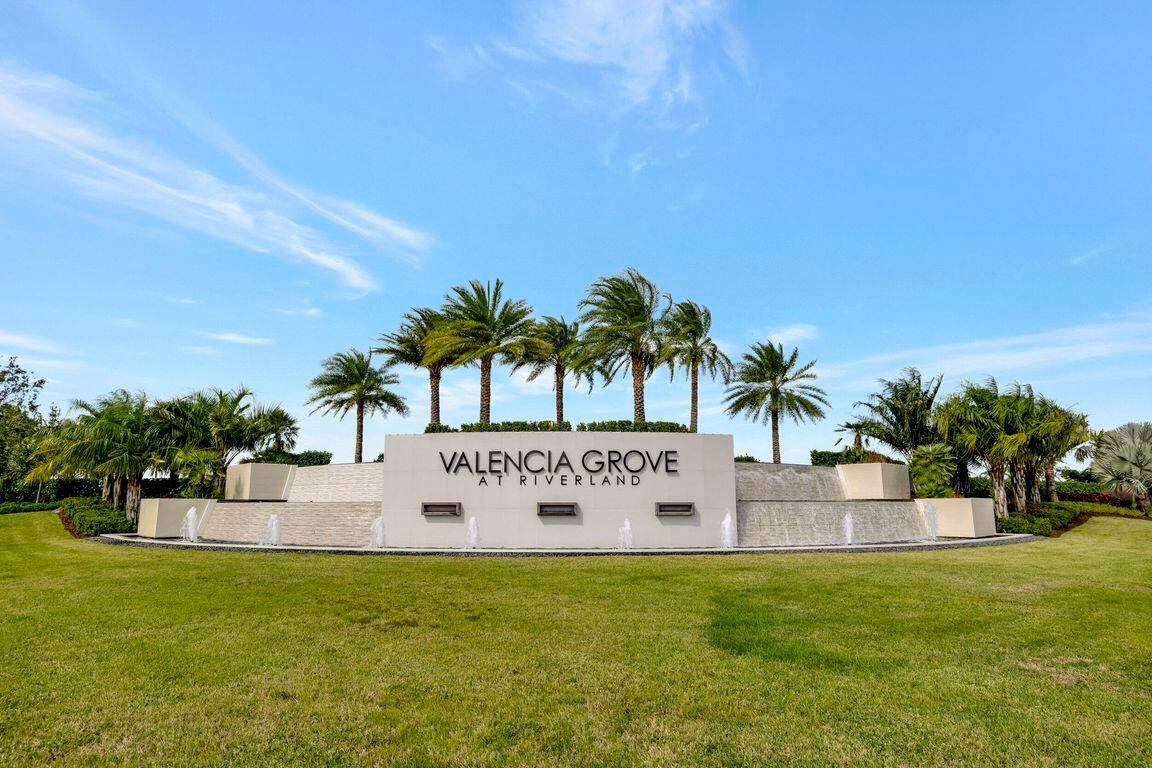 This stunning residence boasts the perfect blend of elegance, comfort, and a lifestyle that caters to your every desire.
