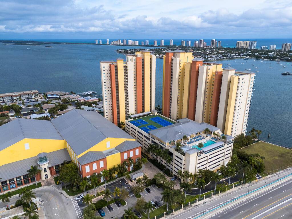 Welcome to Marina Grande, 24 hr man gated.