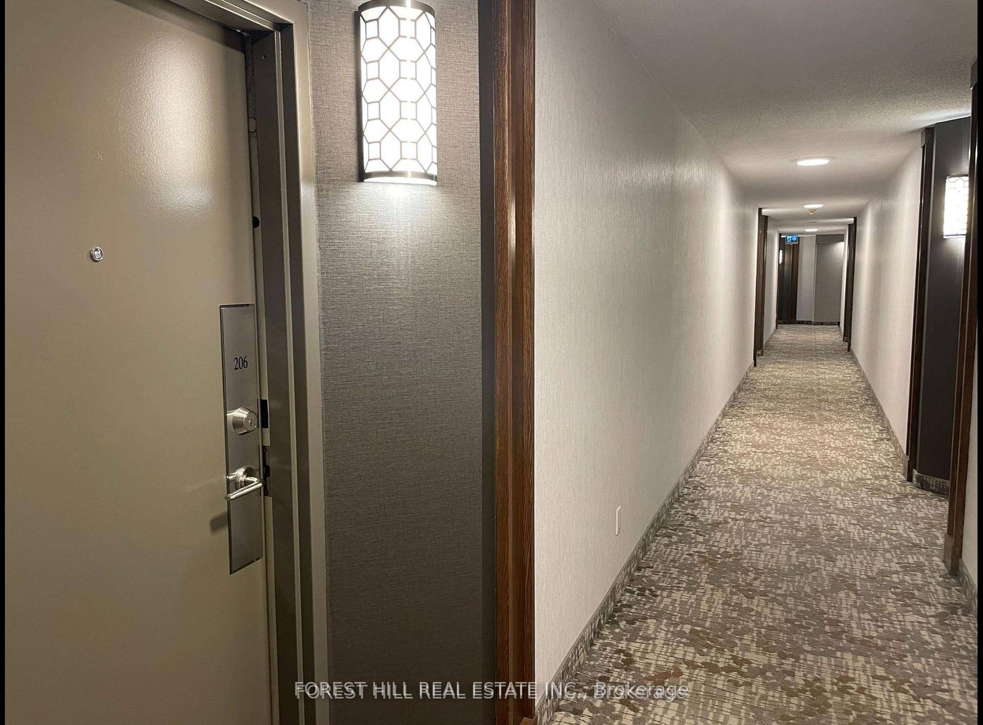 Utilities are included A 2 bedroom 2 bathroom unit in Luxury Primrose Condominiums with Outdoor Swimming Pool, Tennis Court, Squash Court, Conveniently Located At Bathurst amp ; Steeles.
