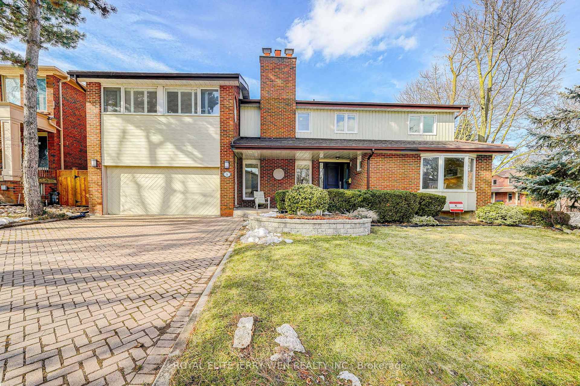 5 Bedroom 5 Bathroom 2 Garage Detached Home Located At The Prestigious North York, Hardwood Flooring On Main Floor, Updated Kitchen With Granite Counter Top amp ; Glass Back Splash, ...