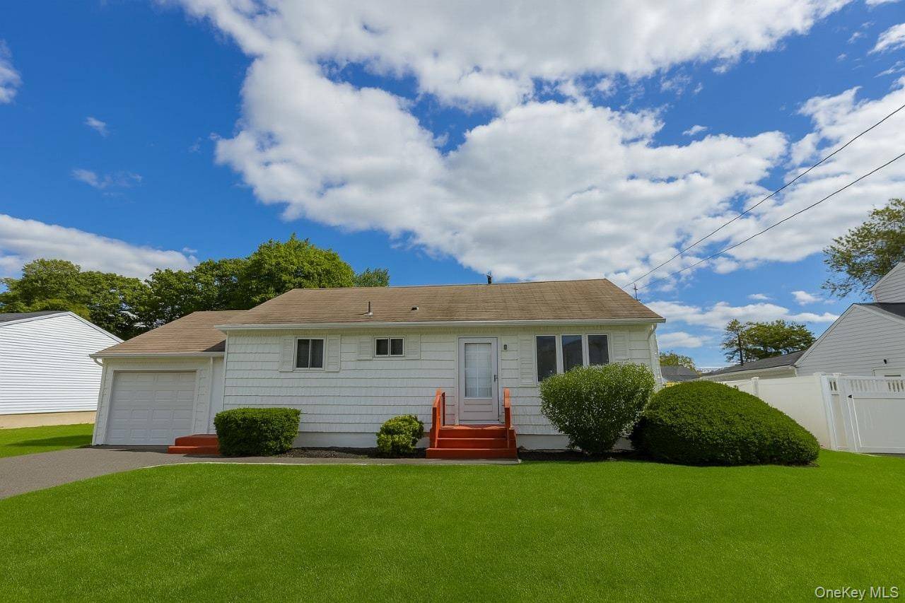 Your perfect match in Centereach, NY !