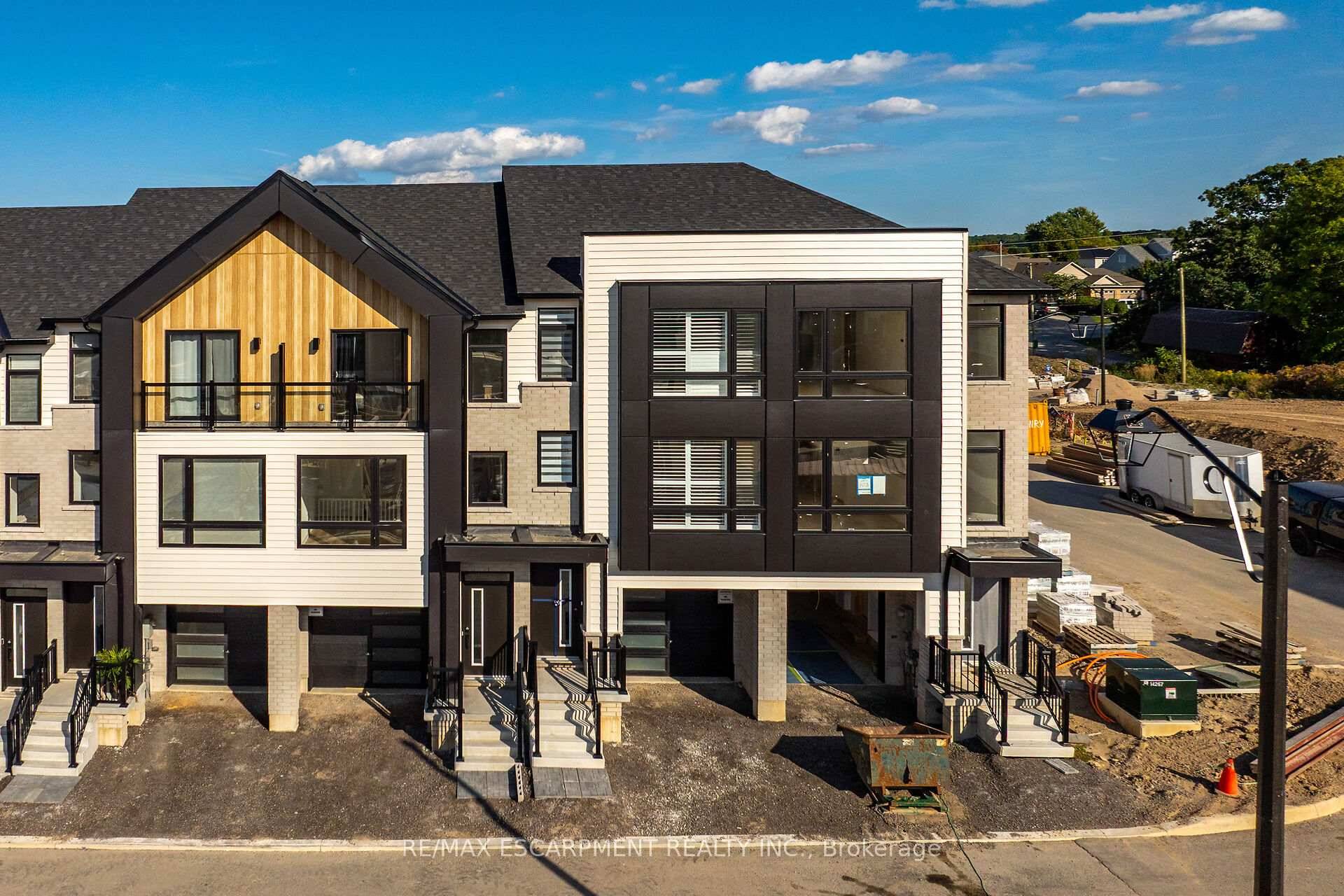 Welcome to the brand new Benchmark community, a master planned subdivision by Losani Homes.