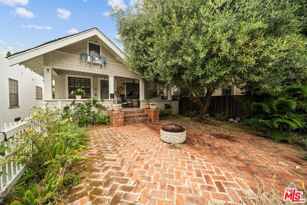 2116   3rd St 8BR Santa Monica La