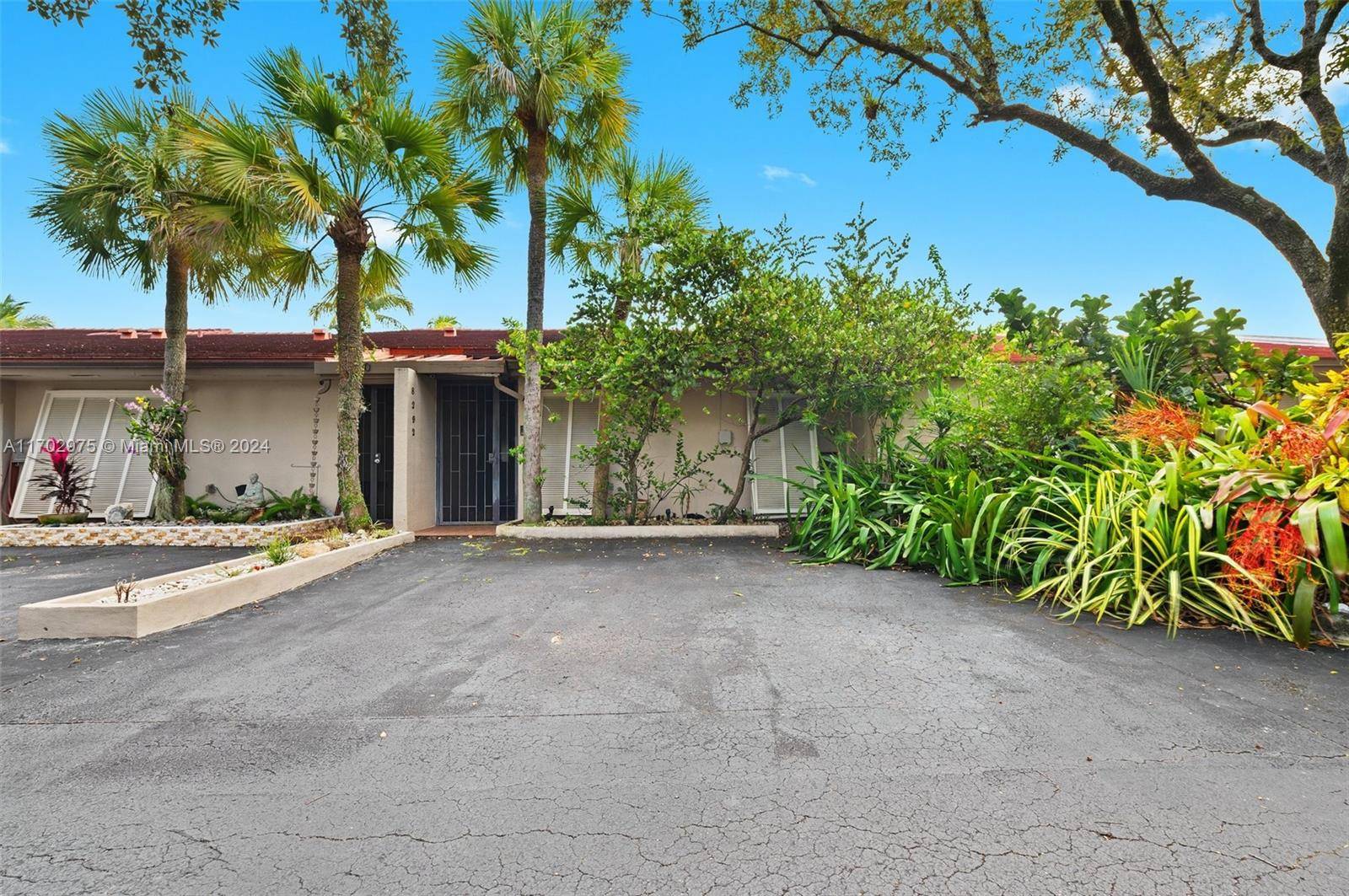 RARE OPPORTUNITY ! This stunning 2 Bedroom, 2 Bathroom townhome with a spacious loft is a waterfront paradise.