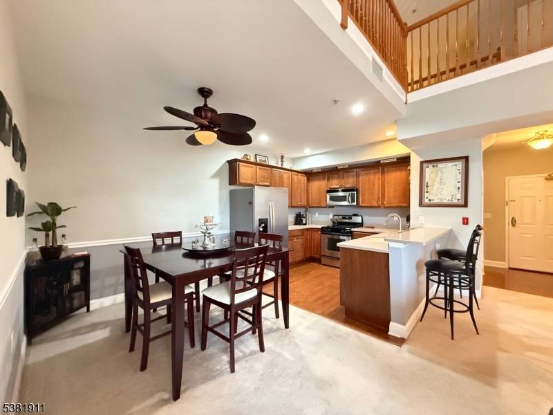 LIVE THE GRANDE LIFE ! Very Rare, 2 bedroom, 2 bath, 4th floor Kerria Model with Loft Penthouse !