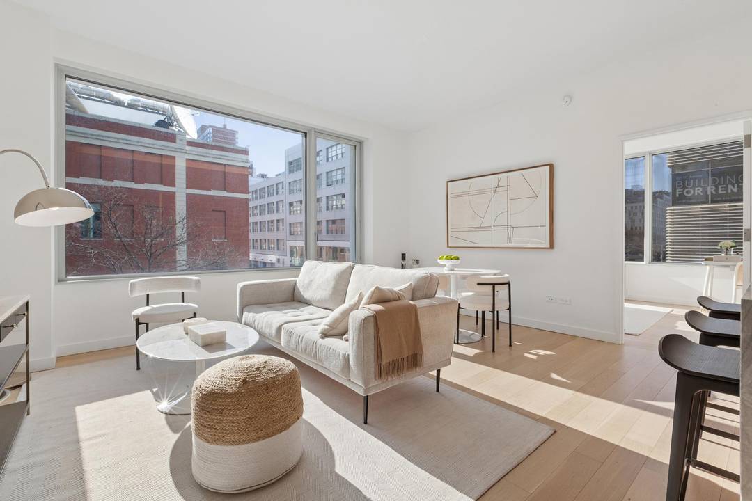 SIVA Tower, designed by Pritzker Prize winning architect A lvaro Siza with interiors by Gabellini Sheppard, is a rare architectural landmark on Manhattan s West Side.