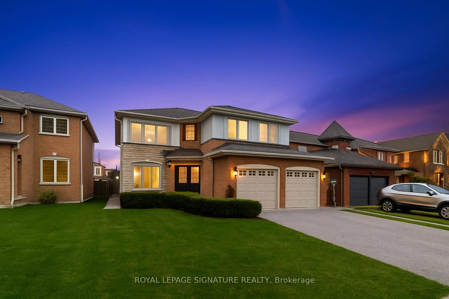 Welcome to the Four Seasons of Caledons prestigious Valleywood neighbourhood, where luxury and convenience blend seamlessly.