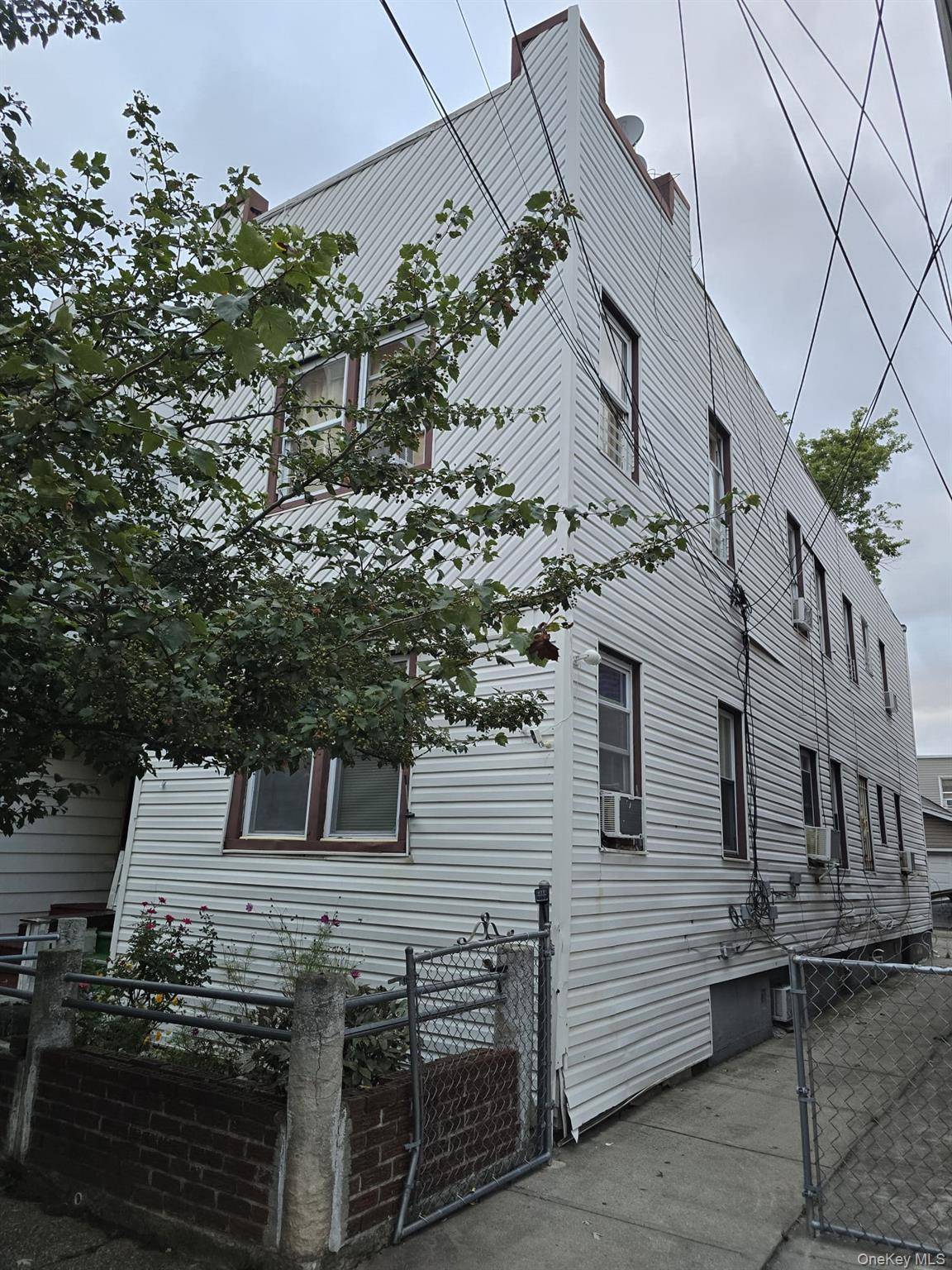 Semi attached 2 family home located in the heart of Richmond Hill.