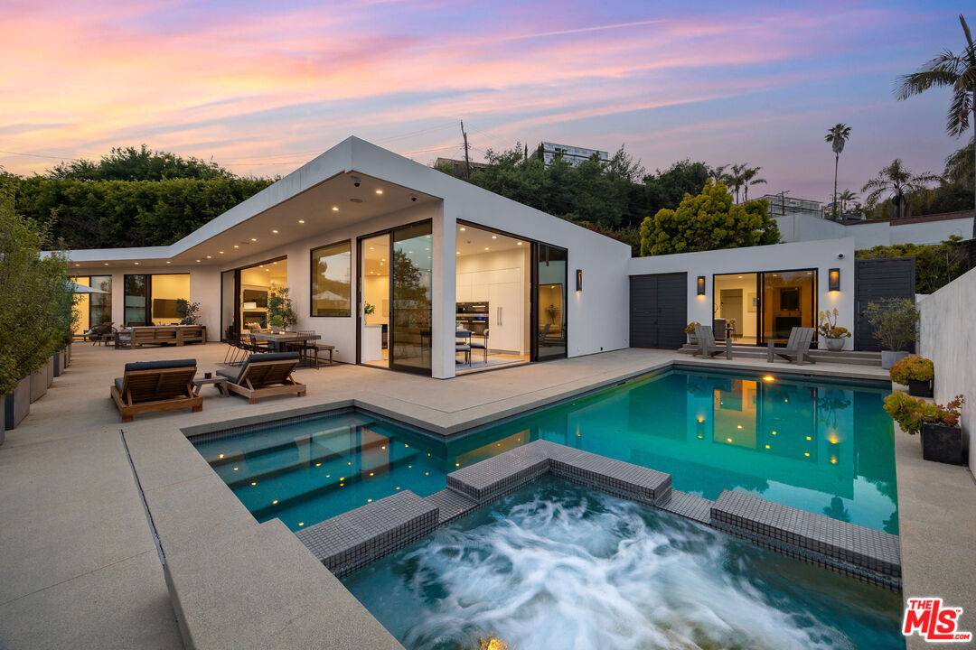 9960  BEVERLY GROVE Dr. DR 4BR Beverly Hills Post Office | B.H.P.O. La