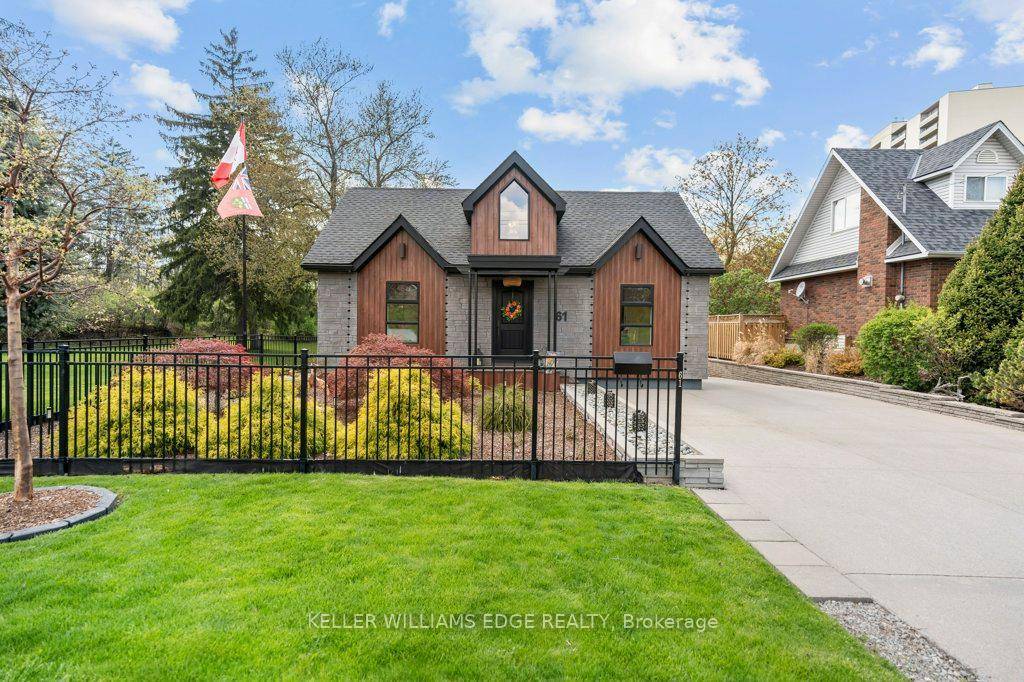 Incredibly private, surrounded on two sides by beautiful Warden Park, and a detached garage conversion ?