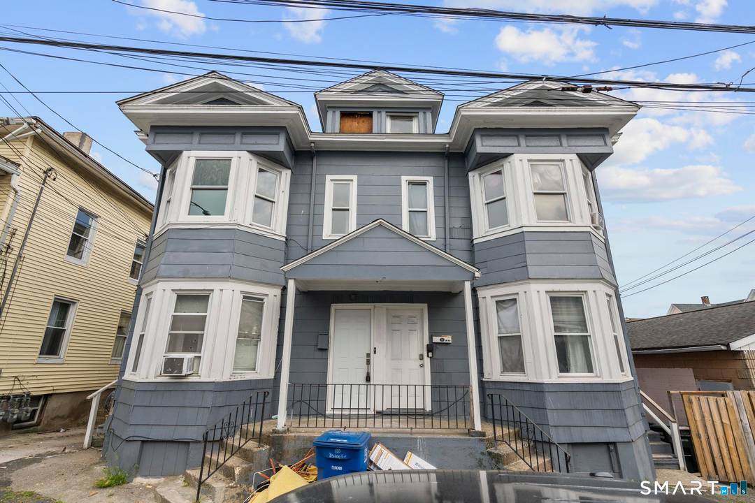 Rare opportunity to own a true 4 family property in Bridgeport !