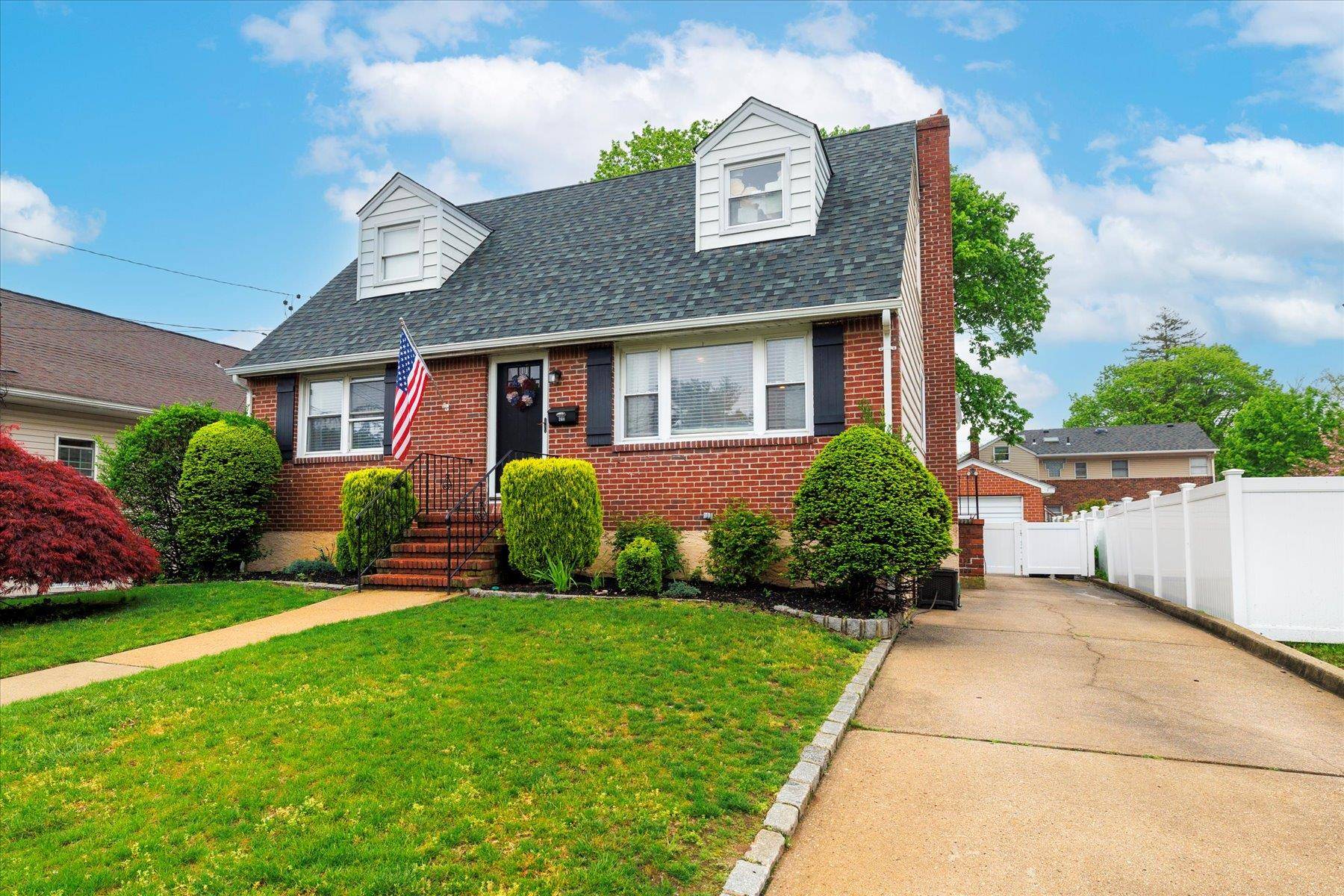 Introducing 2611 Kenny Avenue in Merrick.