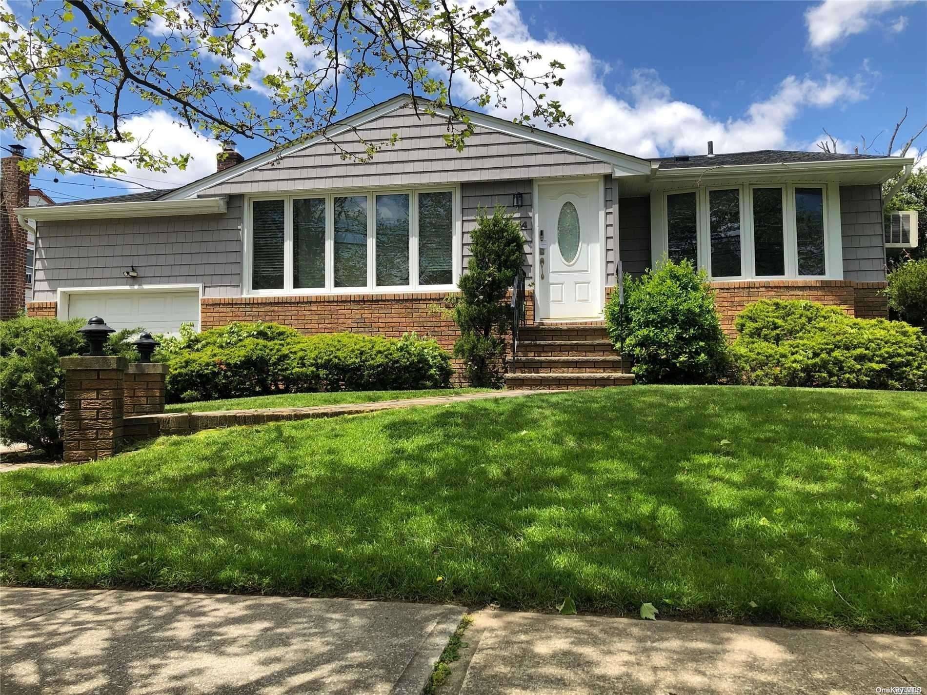 544 Cedarwood Drive, Cedarhurst, NY 11516