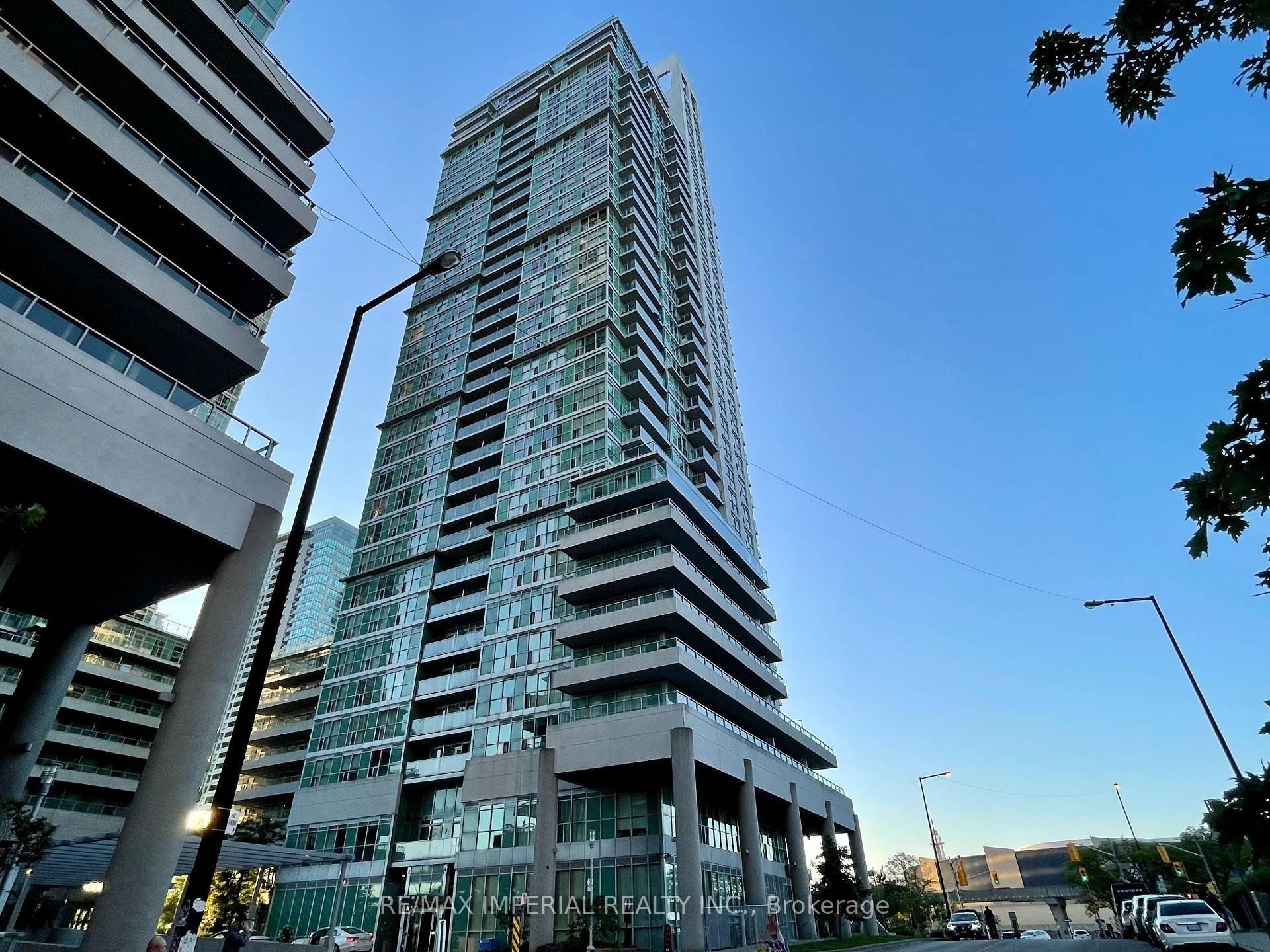 Welcome To This Renovated Home By Renowned Monarch Eq1, Spacious One Bedroom And A Solarium With Parking At Excellent Location.