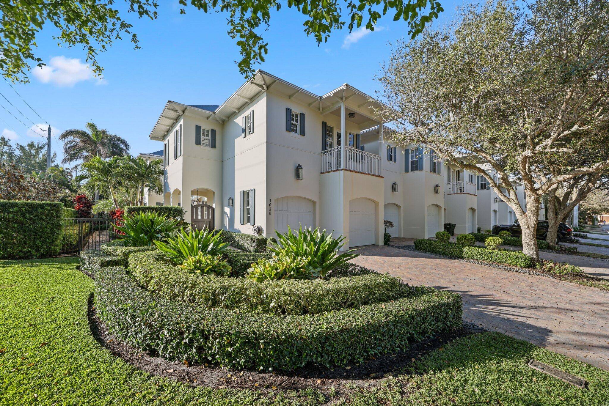Welcome to 1028 Bay Street, a charming townhome nestled in the heart of Delray Beach, FL.