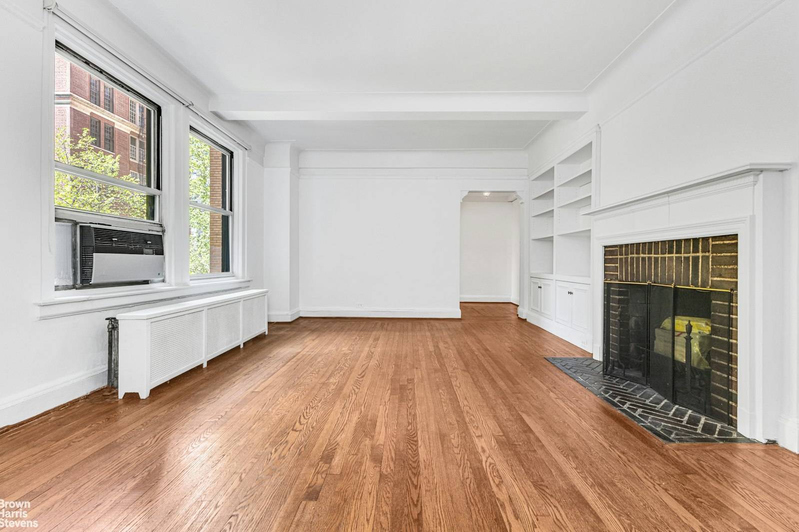 South Facing Large One Bedroom with Pre War Charm at 315 East 68th Street Apartment 3J is an opportunity to create your dream home in one of the Upper East ...